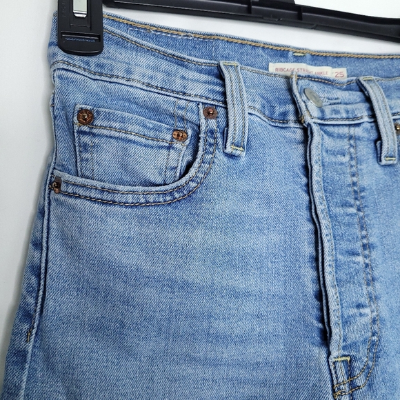 LEVI'S Women's Ribcage Straight Ankle Lightwash Button Fly Jeans Size 25 - Picture 3 of 13